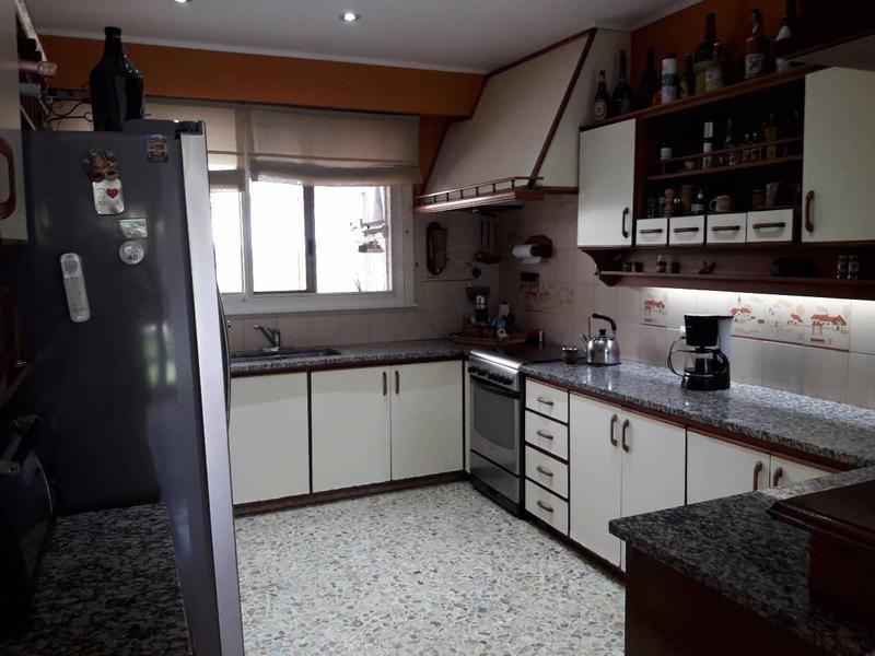 Foto de CASA CHALET 5 AMBIENTES QUILMES OESTE - BARRIO PARQUE CALCHAQUI, imagen 4