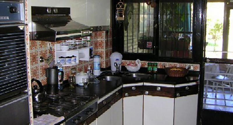 CASA EN VENTA 5 AMBIENTES, 2 PLANTAS- QUILMES