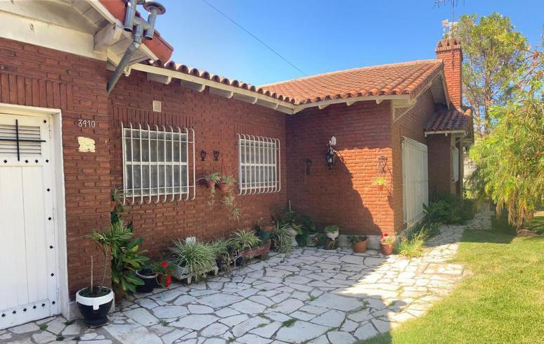 Casa 4 Ambientes en Venta - Quilmes Oeste