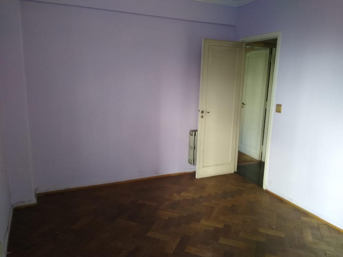 Departamento 4 Ambientes Av Belgrano 1900 Caba 2