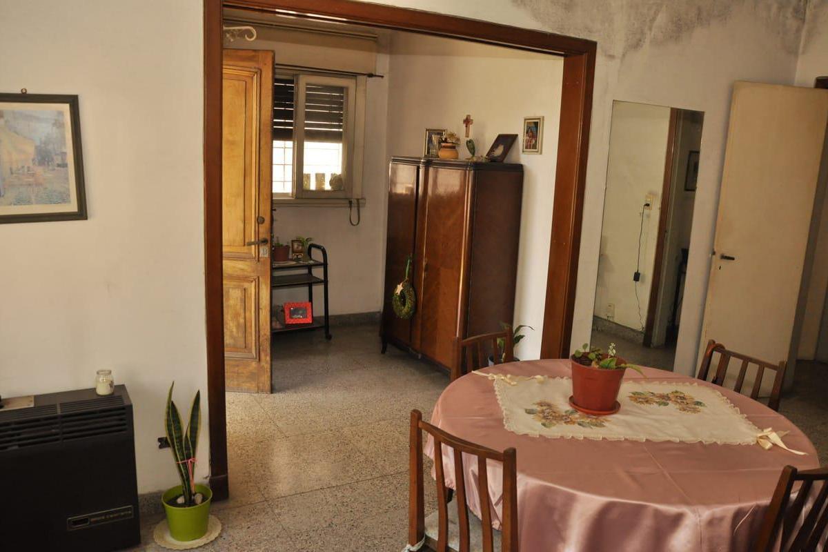 Casa Chacabuco 263 Cento Florencio Varela 2