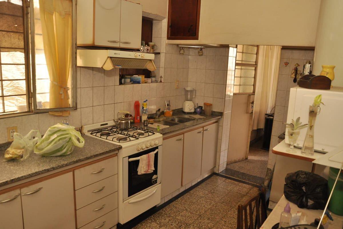 Casa Chacabuco 263 Cento Florencio Varela 1