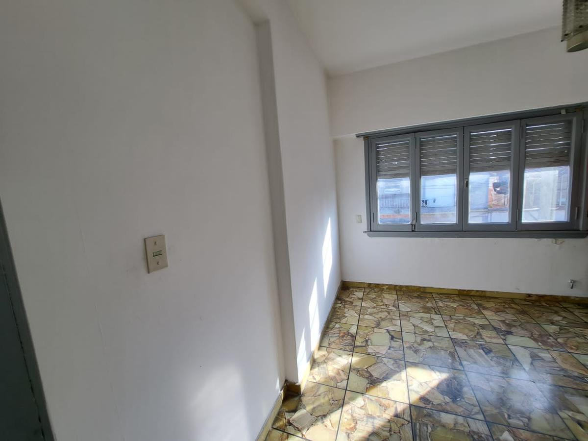 Foto de EXCELENTE OPORTUNIDAD Casa 6 Ambientes - Rodolfo Lopez- Quilmes, imagen 4