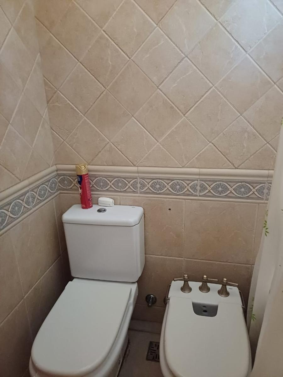 Casa en Quilmes 6 Ambientes con Pileta y Cochera - Excelente Estado 5