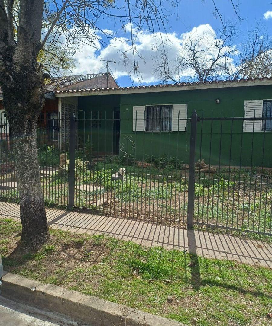 Foto de Casa Venta calle 26 y 117 Berazategui 4 ambientes Barrio del vidrio, imagen 5