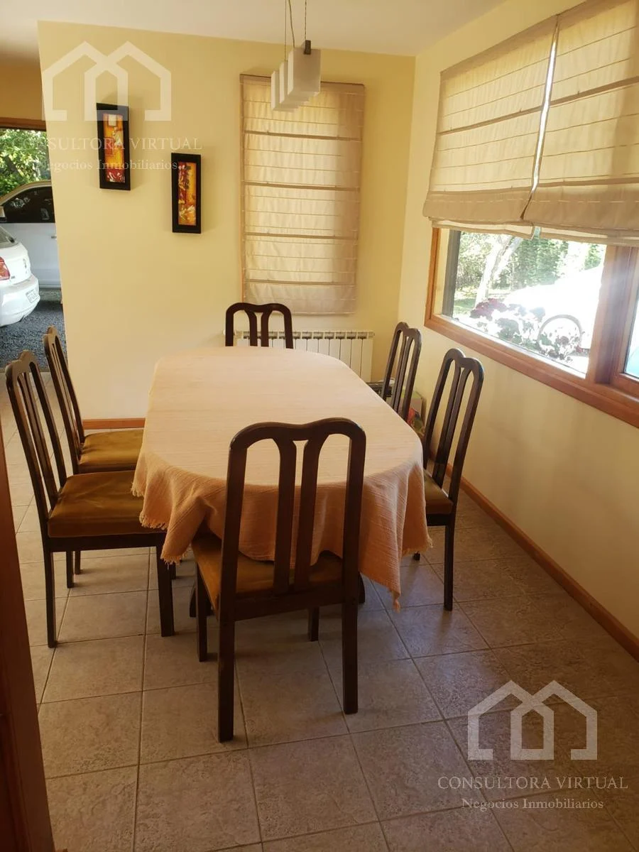 Venta Casa Impecable en Barrio Lomas del Correntoso 3