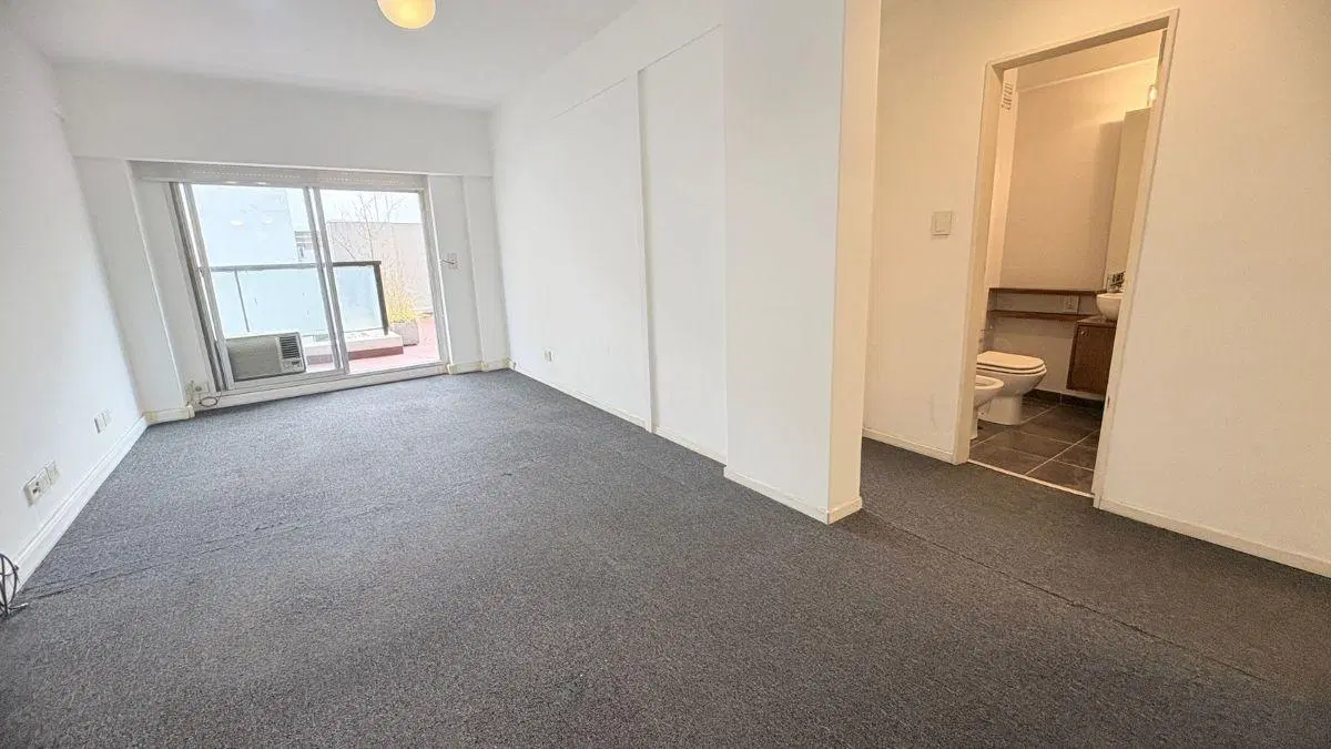 ALQUILER – DEPARTAMENTO 3 AMBIENTES CON BALCÓN TERRAZA – APTO PROFESIONAL 3