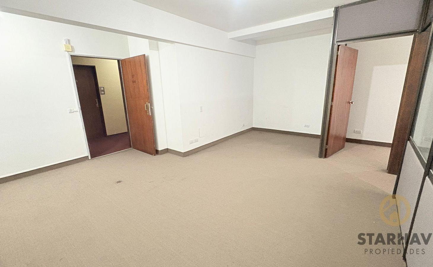 Foto de Oficina en venta - 46 M2 - Con Recepción - Edificio Con Portería, imagen 2