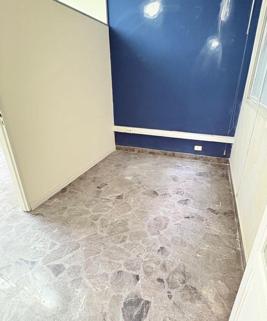 Foto de ALQUILER | Exclusiva oficina - consultorio de 100 m² de época y, imagen 5