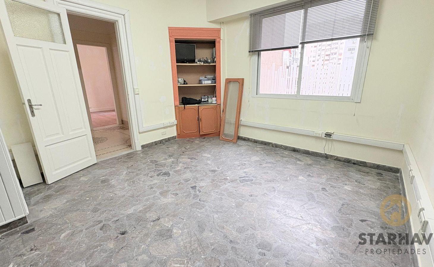 Foto de ALQUILER | Exclusiva oficina - consultorio de 100 m² de época y, imagen 1