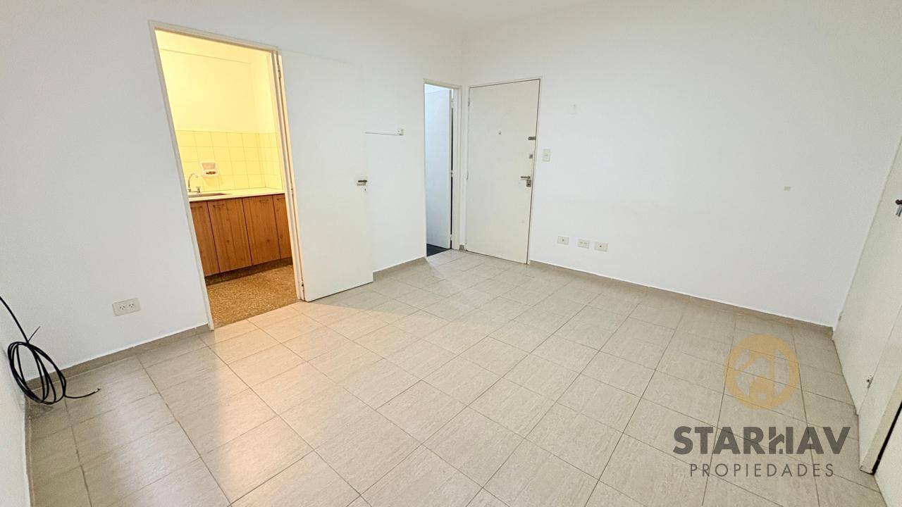Foto de MONOAMBIENTE APTO PROFESIONAL EN ALQUILER – BALCÓN – 1 CUADRA DEL SUBTE, imagen 5