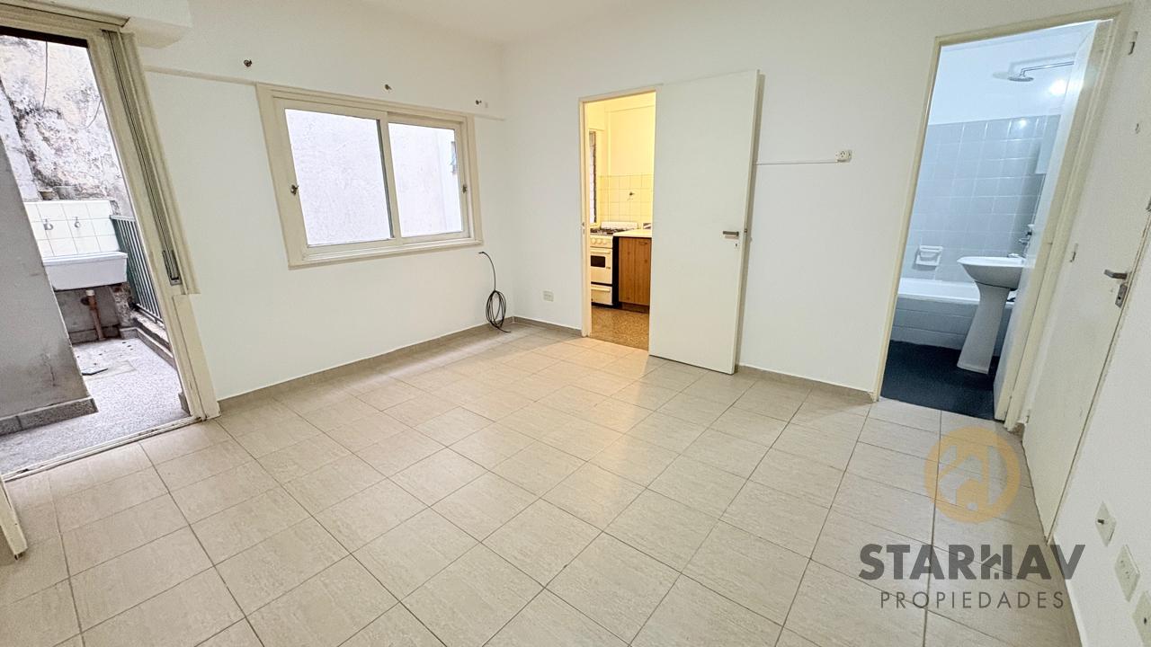 Foto de MONOAMBIENTE APTO PROFESIONAL EN ALQUILER – BALCÓN – 1 CUADRA DEL SUBTE, imagen 3