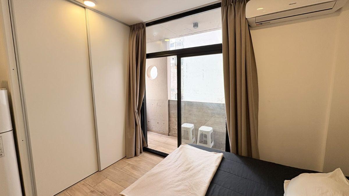 Foto de MONOAMBIENTE EN VENTA – 30 M² – GRAN BALCÓN – PISCINA Y PARRILLA, imagen 5