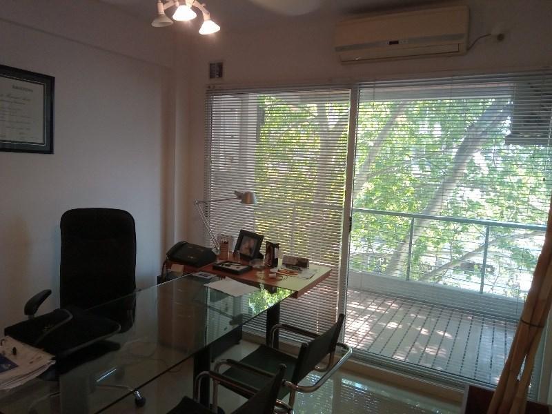 Estudio Apto Profesional y Cocheras. 4