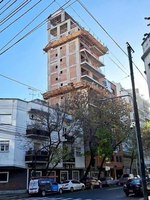 Monoambiente Al Frente con Balcón. 3