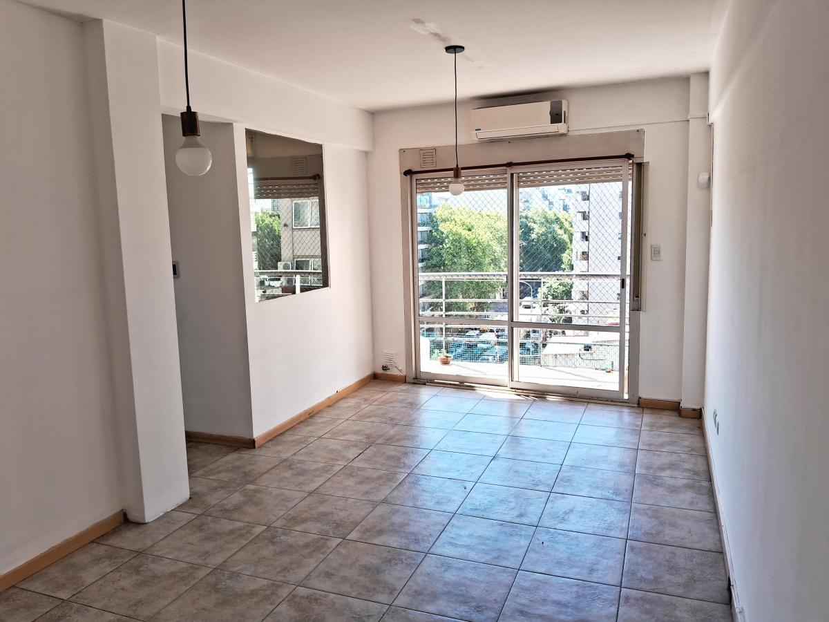 Departamento Dos Ambientes con Balcón. 5