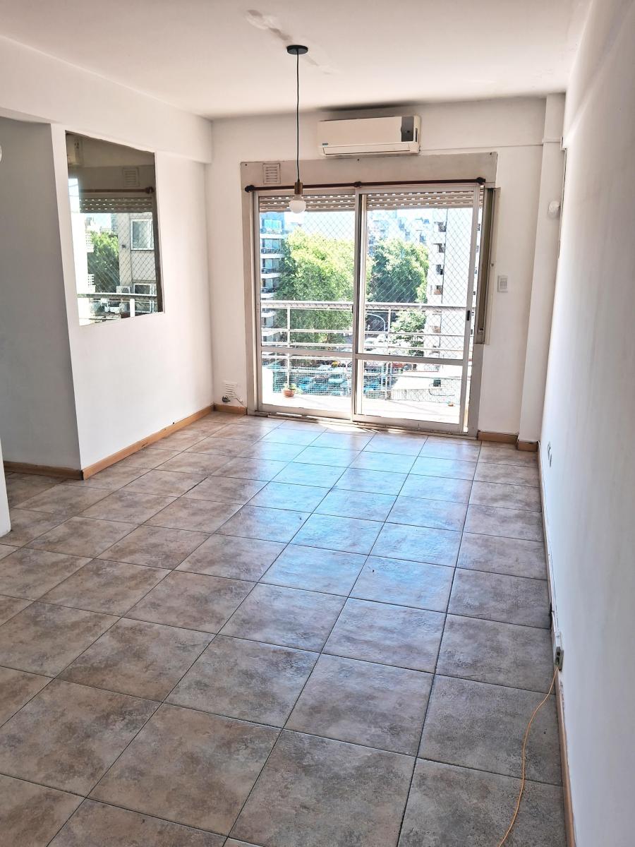 Departamento Dos Ambientes con Balcón. 2
