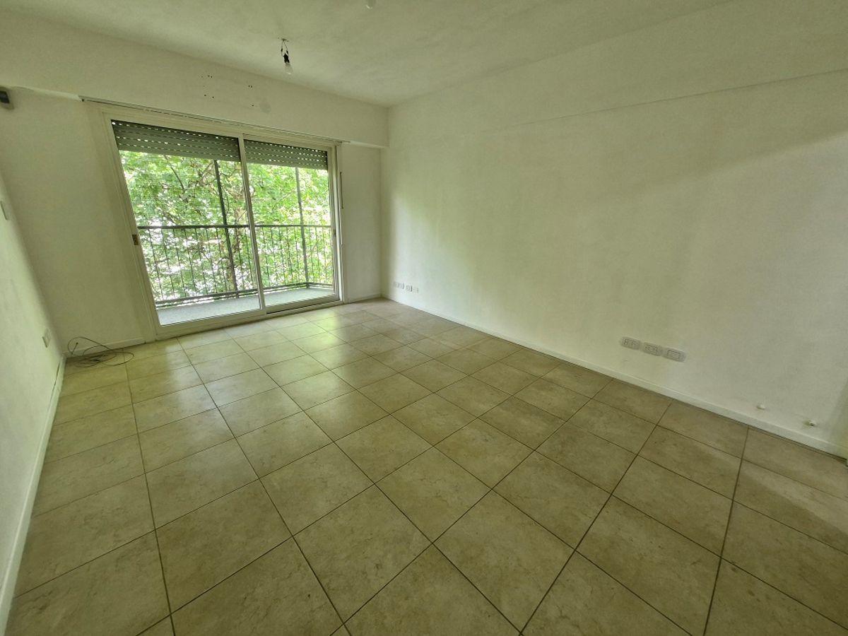 Foto de Piso de 4 AMBIENTES con dependencia, balcón corrido y baulera, imagen 1