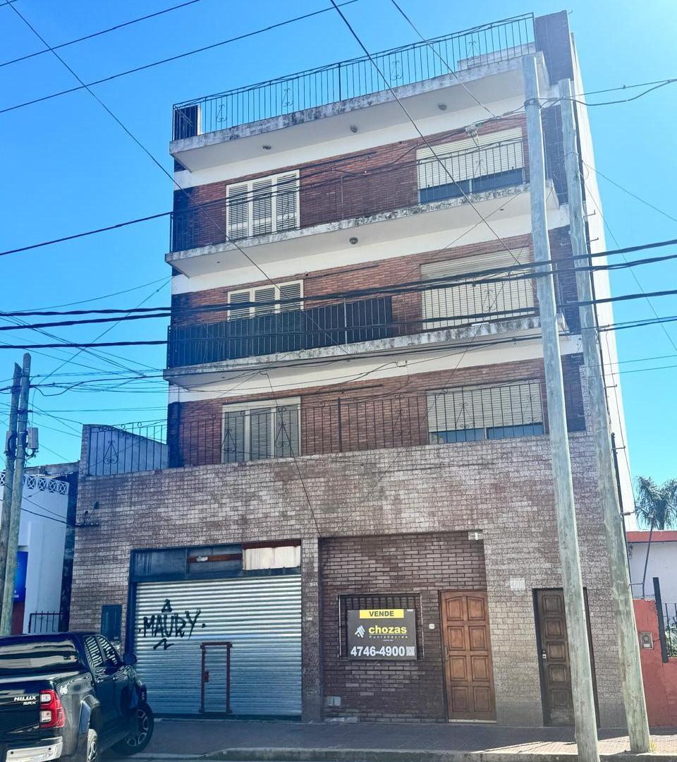 EDIFICIO EN BLOCK. DEPARTAMENTOS Y LOCAL