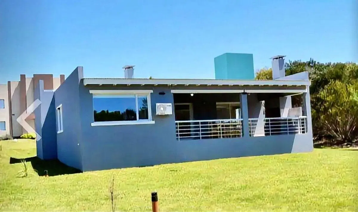 Exclusiva Casa En Venta De 4 Ambientes Con Piscina En Costa Esmeralda 2