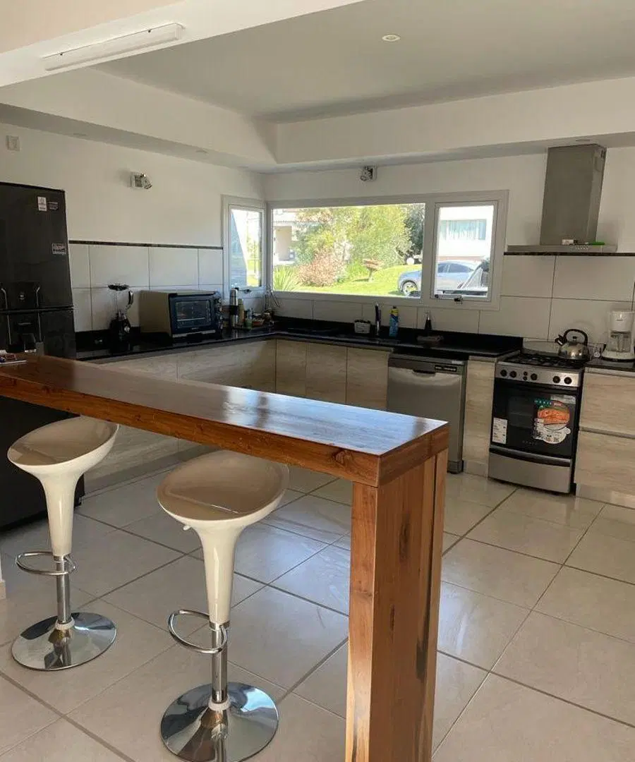 Exclusiva Casa En Venta De 4 Ambientes Con Piscina En Costa Esmeralda 4