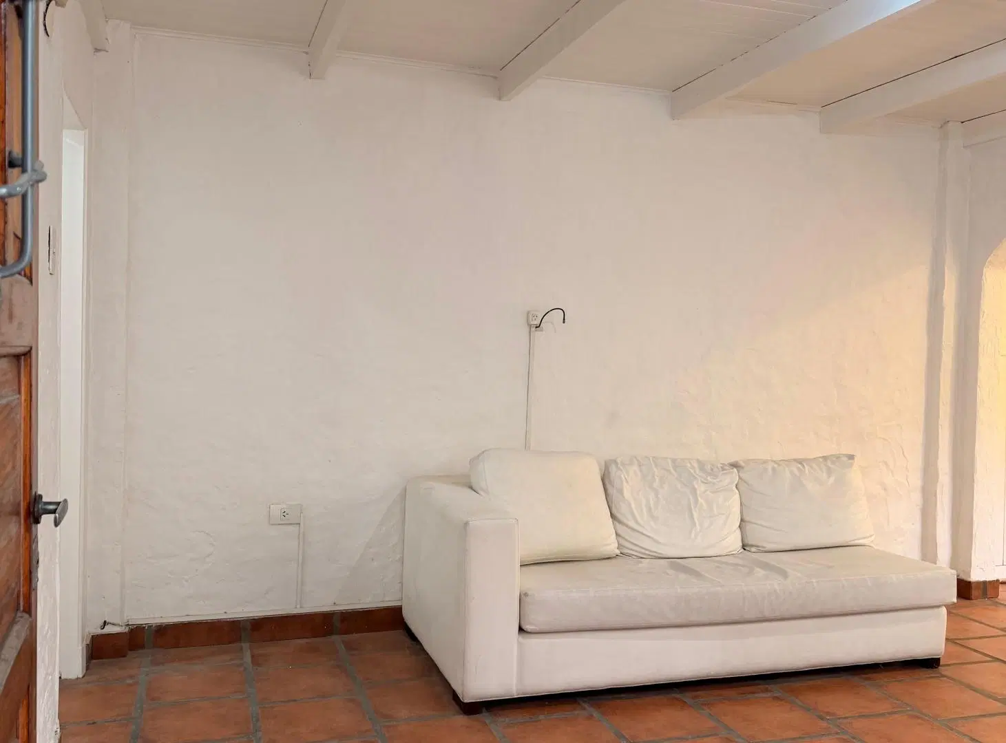 Casa de 3 ambientes con patio, jardín, lavadero y cuarto de guardado 2