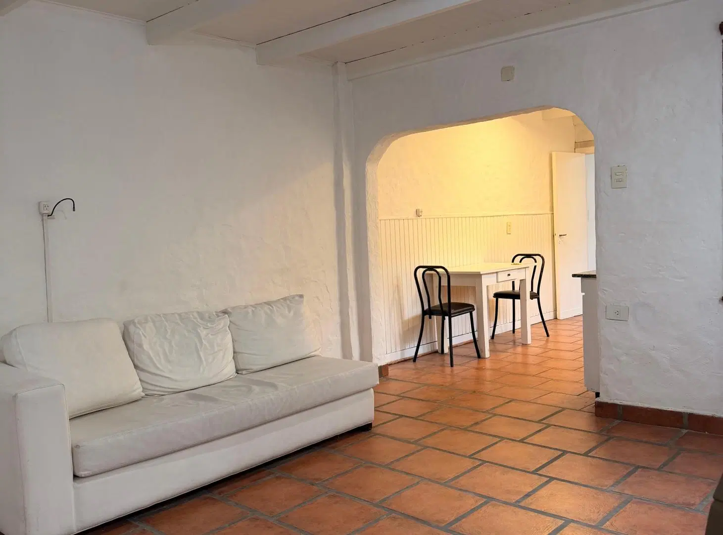 Casa de 3 ambientes con patio, jardín, lavadero y cuarto de guardado 5