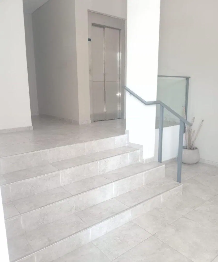 Depto 2 ambientes con balcón en L | Cochera incluida | Tigre Centro 3