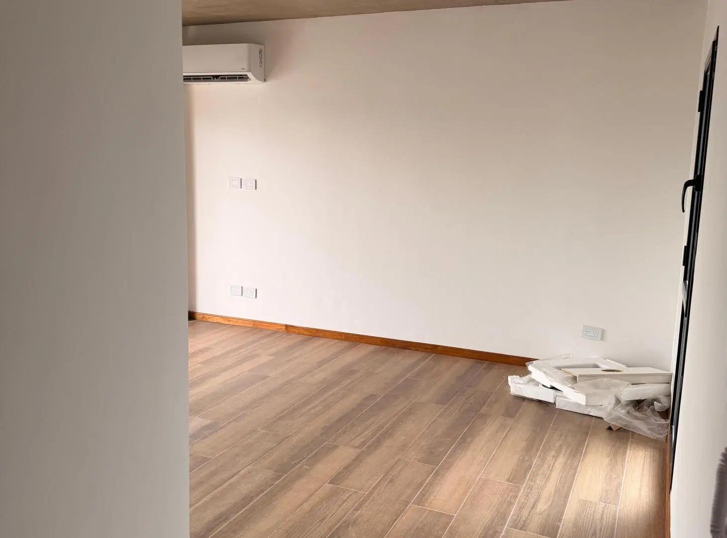 MONOAMBIENTE A ESTRENAR CON TERRAZA EXCLUSIVA Y COCHERA – WHITE 1122 2