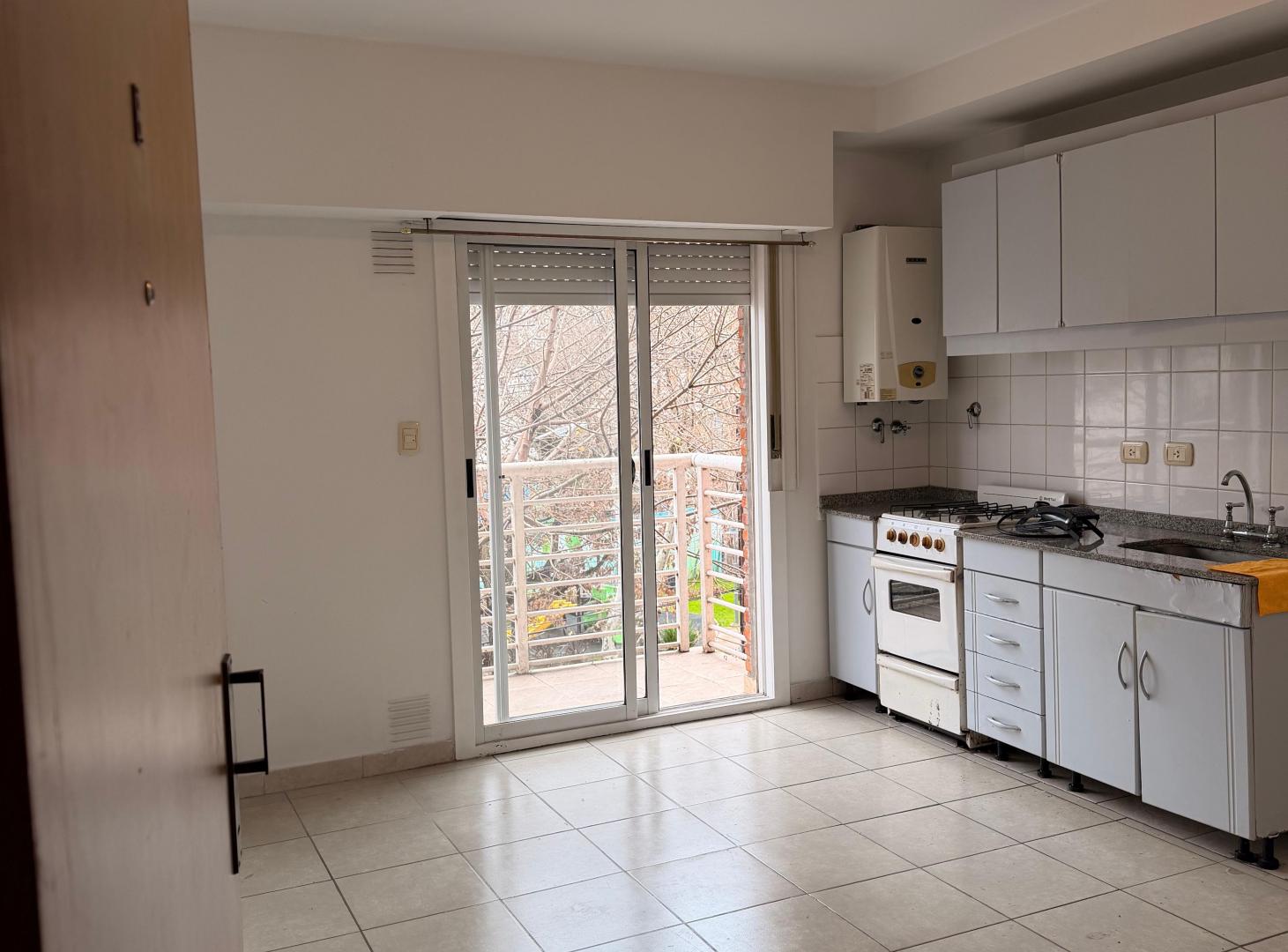 Foto de Monoambiente en alquiler – Constitución 2095, 2° piso, San Fernando., imagen 2