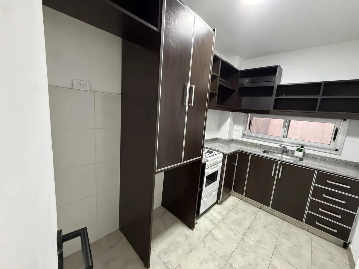 Foto de Depto 2 Ambientes con Cochera - San Fernando - Impecable Estado, imagen 2
