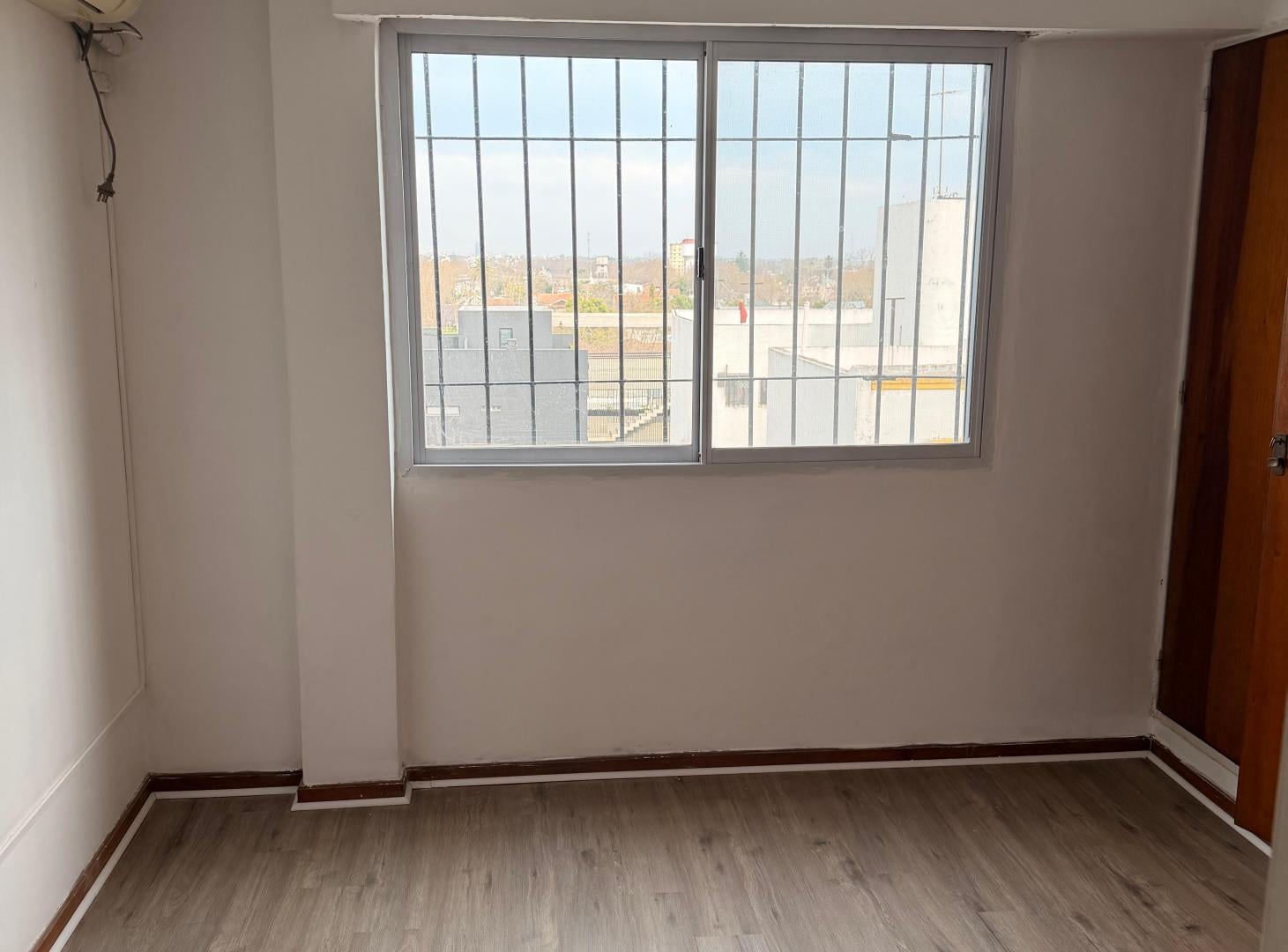 Foto de DEPARTAMENTO 2 AMBIENTES EN ALQUILER – 3 de Febrero 1295, 5° piso, imagen 2