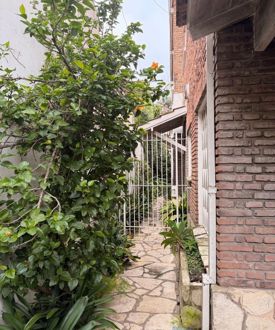 Foto de Chalet en venta con jardín, pileta, parrilla y gran potencial en, imagen 4