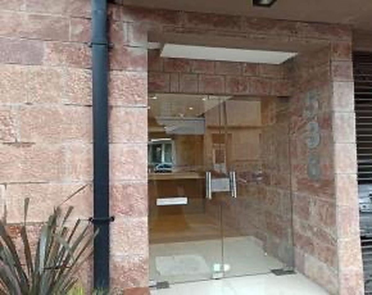 Foto de Departamento 2 ambientes en venta con cochera y balcón – Belgrano 538, imagen 2