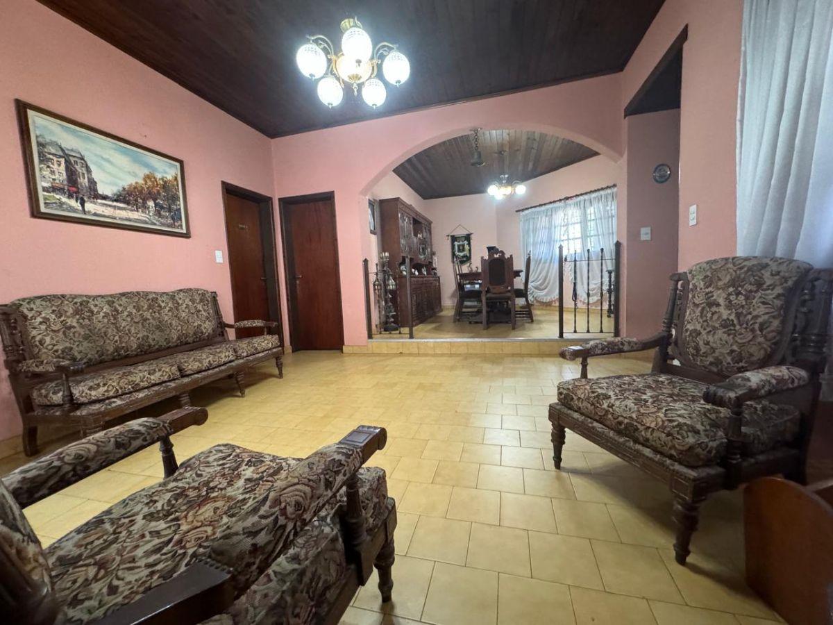 Foto de Casa 3 ambientes en esquina en Béccar con jardín, parrilla y gran garage, imagen 5