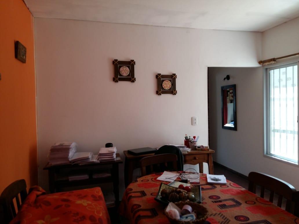 Foto de LOTE CON DOS CASAS CON JARDIN Y COCHERA, imagen 2