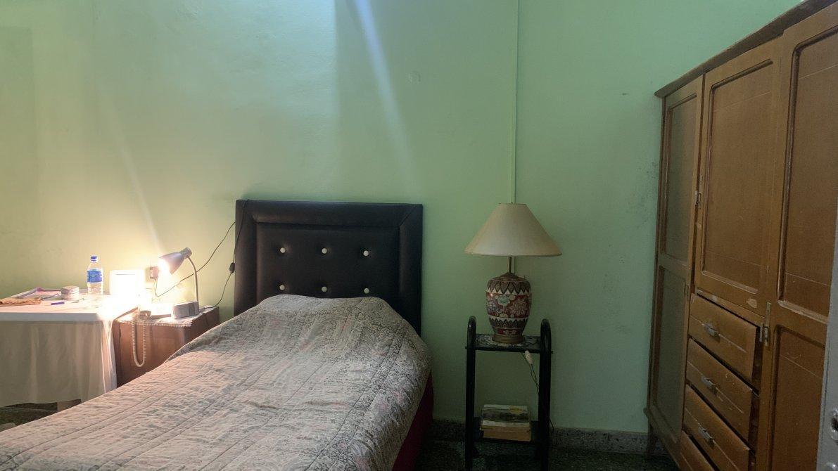 Casa con Tres Dorm. y Entrada de Auto 4