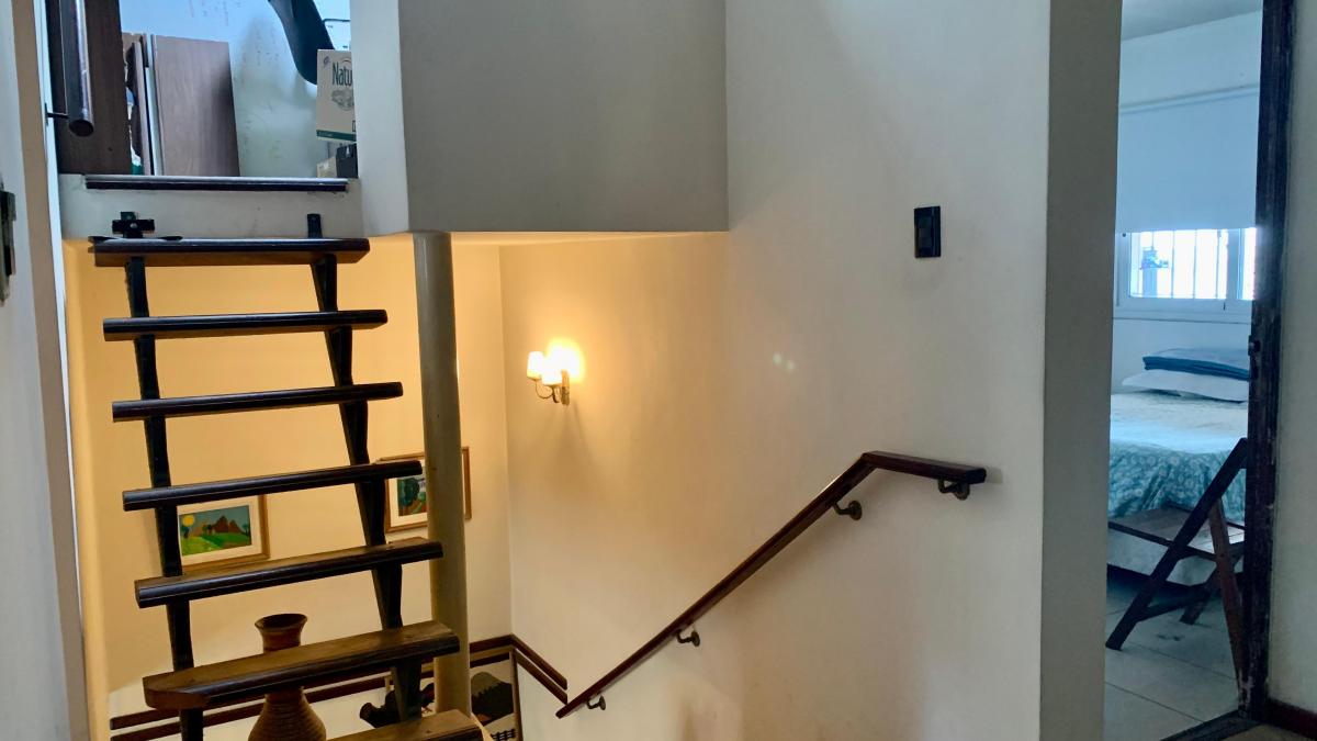 APTA CREDITO- Encantadora casa de 5 ambientes con piscina y garage