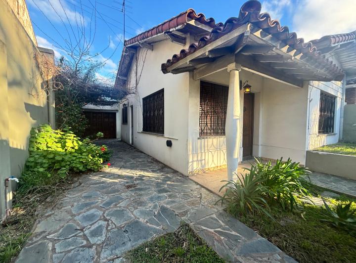 Chalet 3 ambientes en alquiler con garage y jardin 3