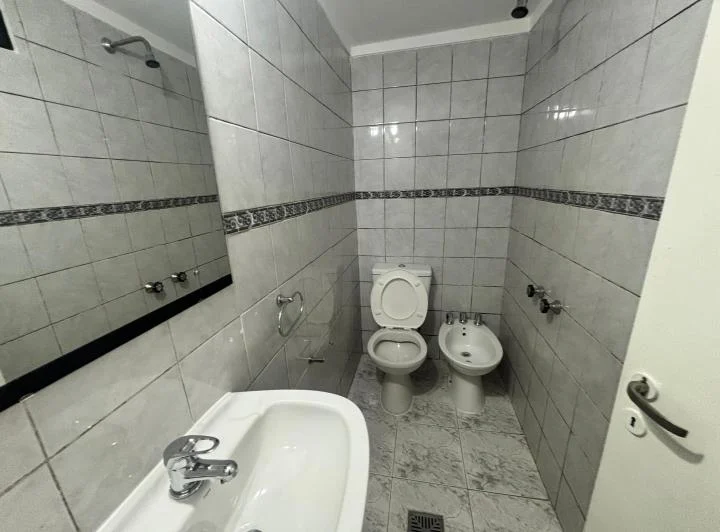 Departamento tipo casa dos ambientes  5