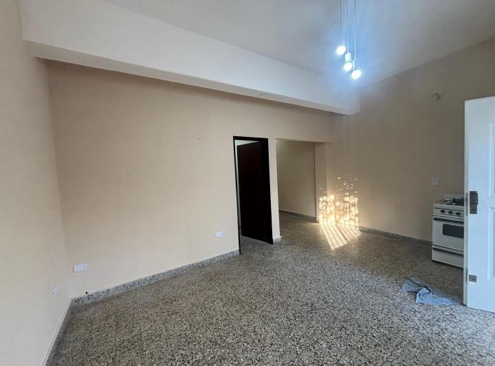 Departamento tipo casa dos ambientes  4