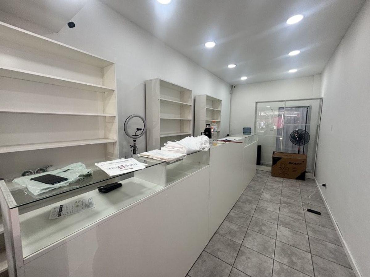 Foto de VENTA DE 3 LOCALES COMERCIALES EN LOTE PROPIO - PLENO CENTRO COMERCIAL, imagen 4