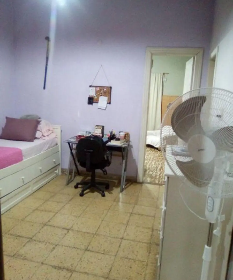 Casa 3 ambientes con local en excelente zona 1