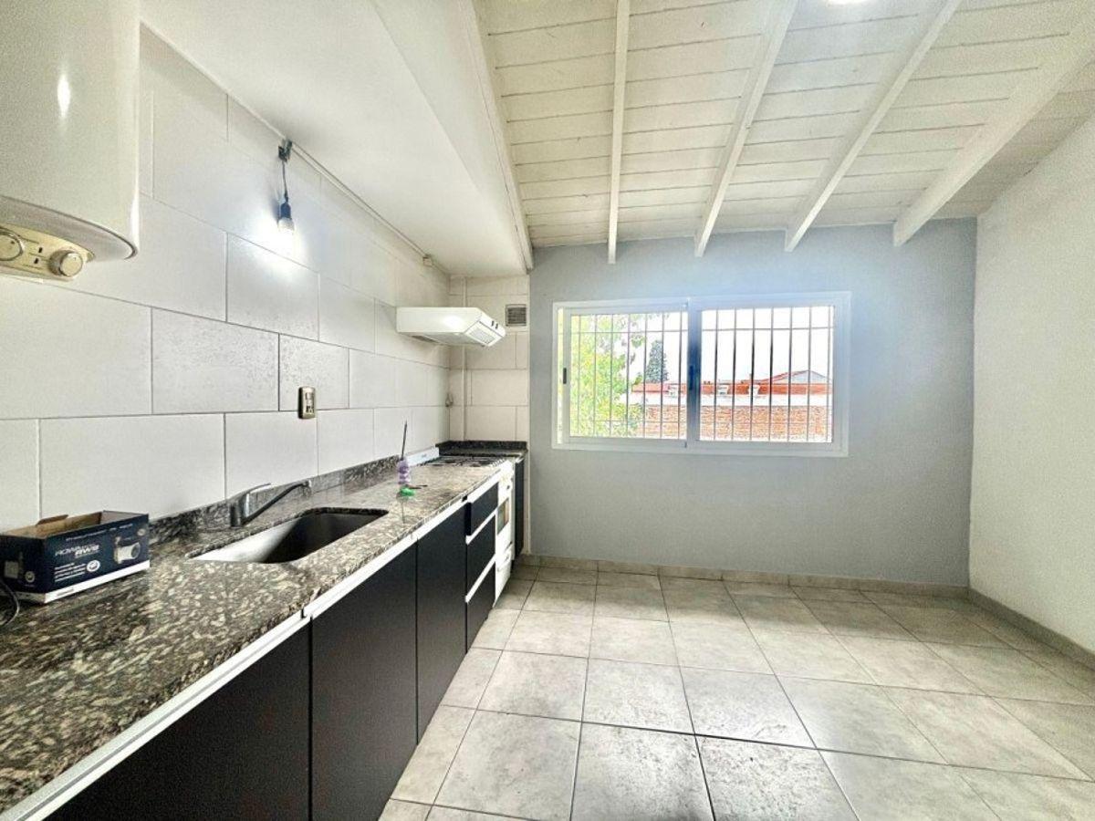 Foto de Amplio Departamento en Planta Alta – Oportunidad con Financiación, imagen 3