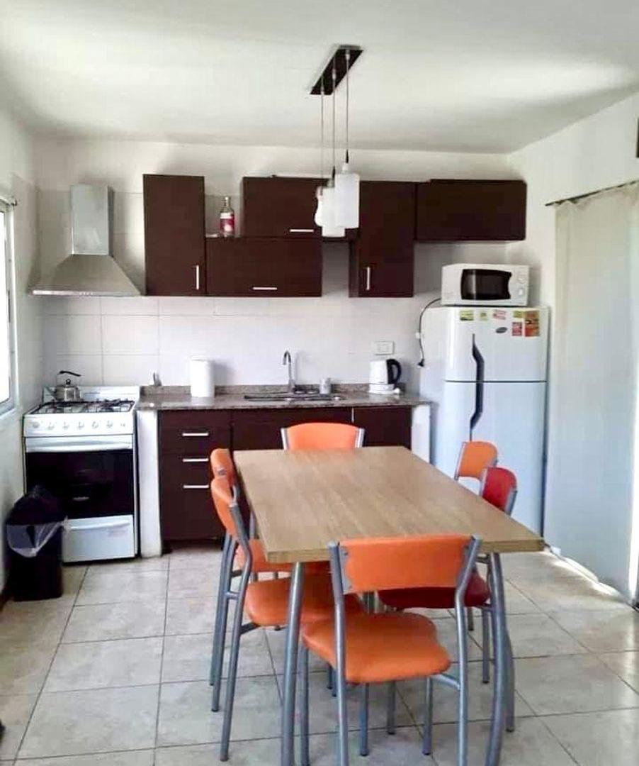 Foto de Casa en Mar Azul para 6 Personas con Pileta y Garage – Acepta Permuta, imagen 2