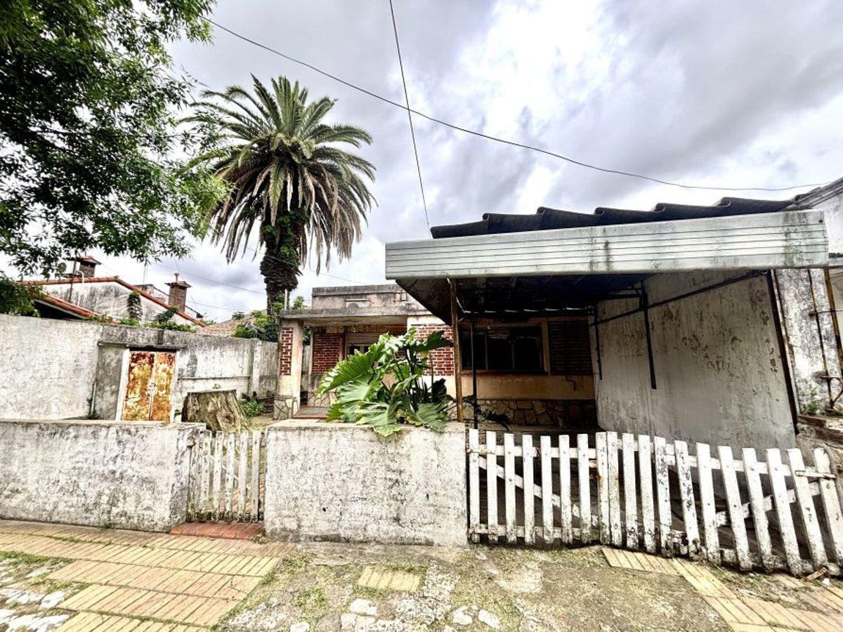 Foto de Casa 4 amb con garage y mucho fondo!, imagen 1