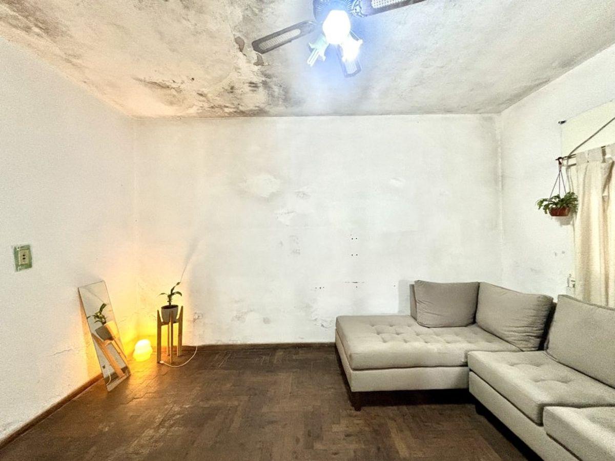 Foto de Casa 4 amb con garage y mucho fondo!, imagen 3