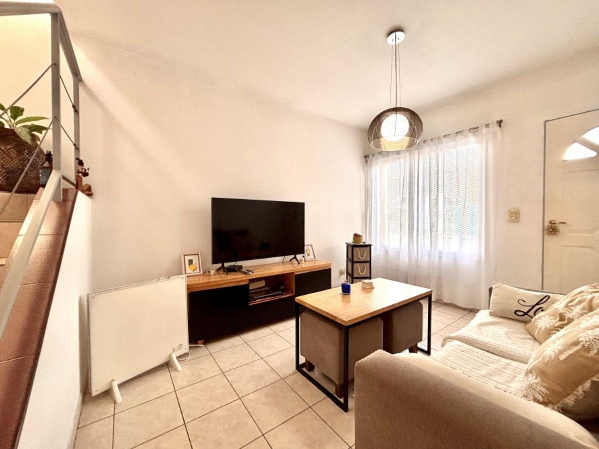 Foto de Dúplex de 3 ambientes en venta sobre 9 de Julio – Sin expensas, imagen 2