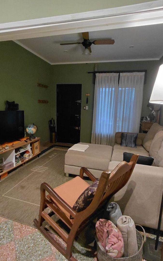 Foto de CASA 7 AMBIENTES CON GARAGE Y JARDÍN – APTA CRÉDITO, imagen 4