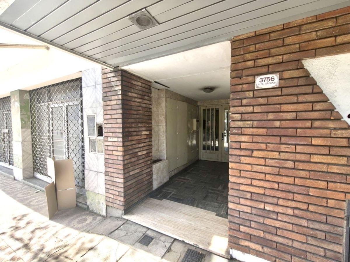 Foto de Cómodo departamento de 3 ambientes ubicado en 4to piso APTO CREDITO, imagen 1